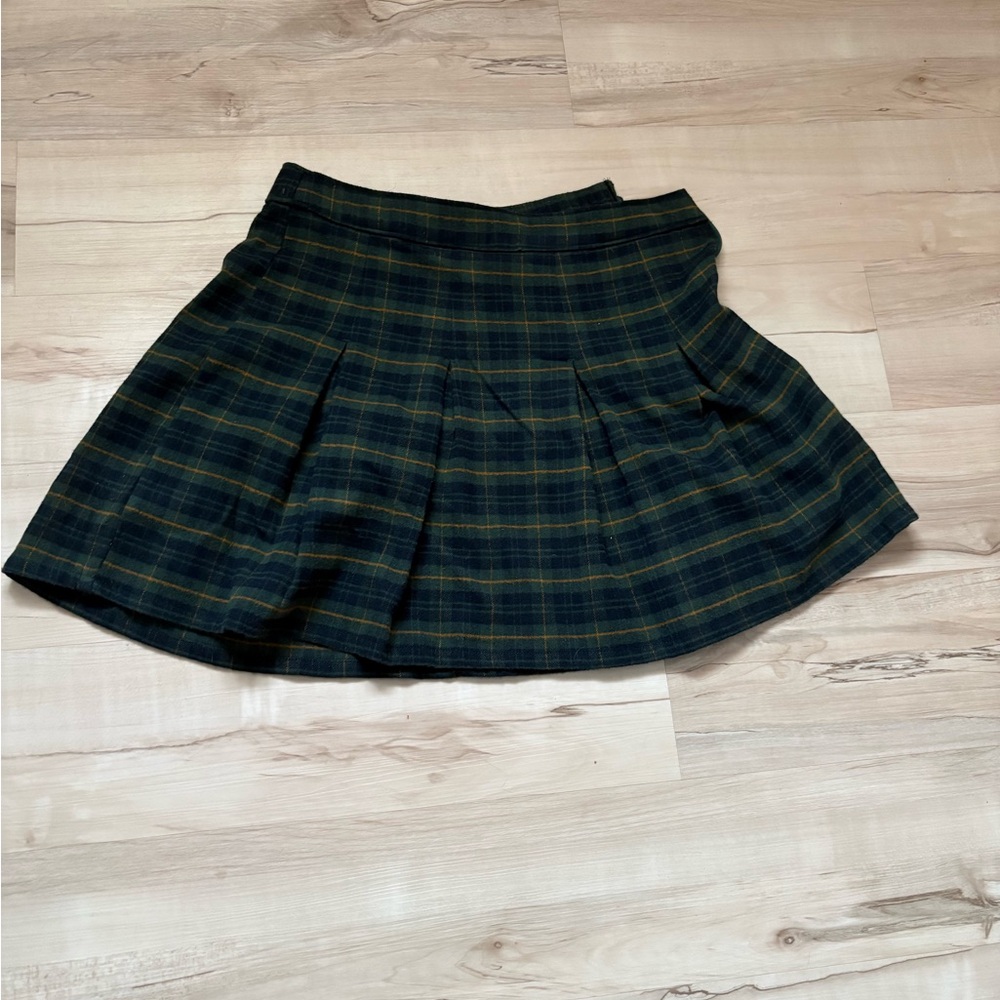 Hollister Green Plaid Pleated Skater Skirt with Yellow Stripes
